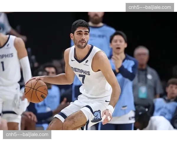 灰熊阿尔达马右膝伤病管理缺阵 内线深度进一步削弱